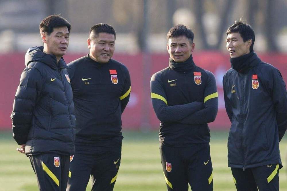 打屁股外网